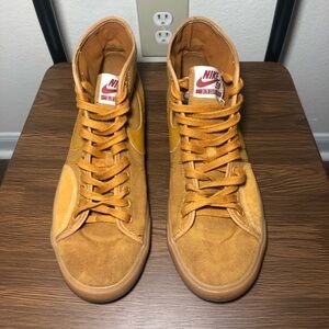 Nike SB Blazer Court Mid Premium Desert Ocher Men Size 9.5 DZ3743-700 Shoes